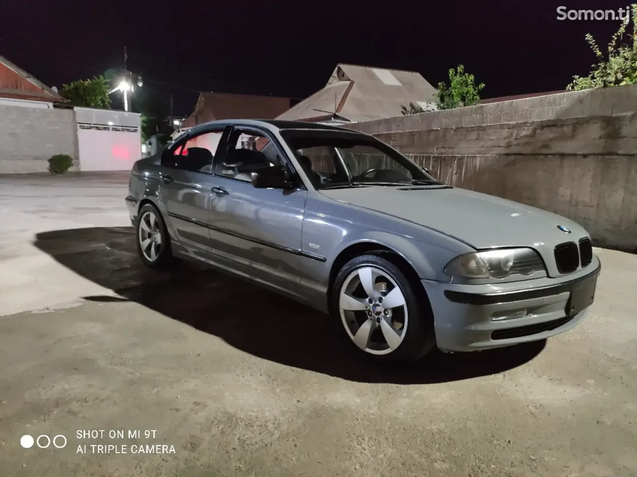 BMW 3 series 2000 · 2.4 AT