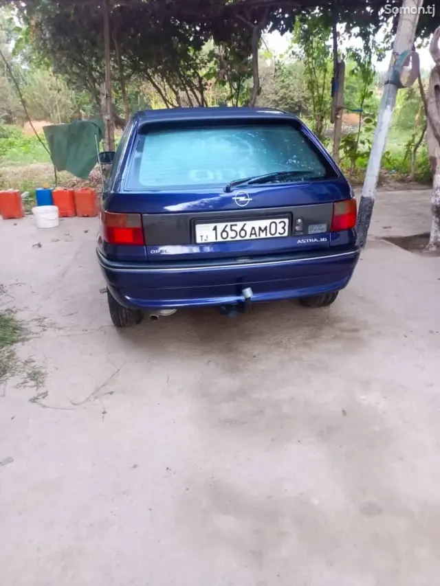 Opel Astra F 1997 · MT