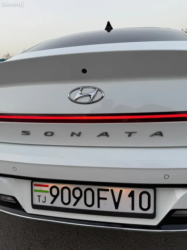 Hyundai Sonata 2022 · 2.5 AT