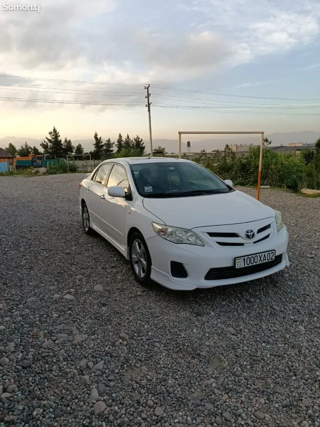 Toyota Corolla 2013 · 1.8 AT