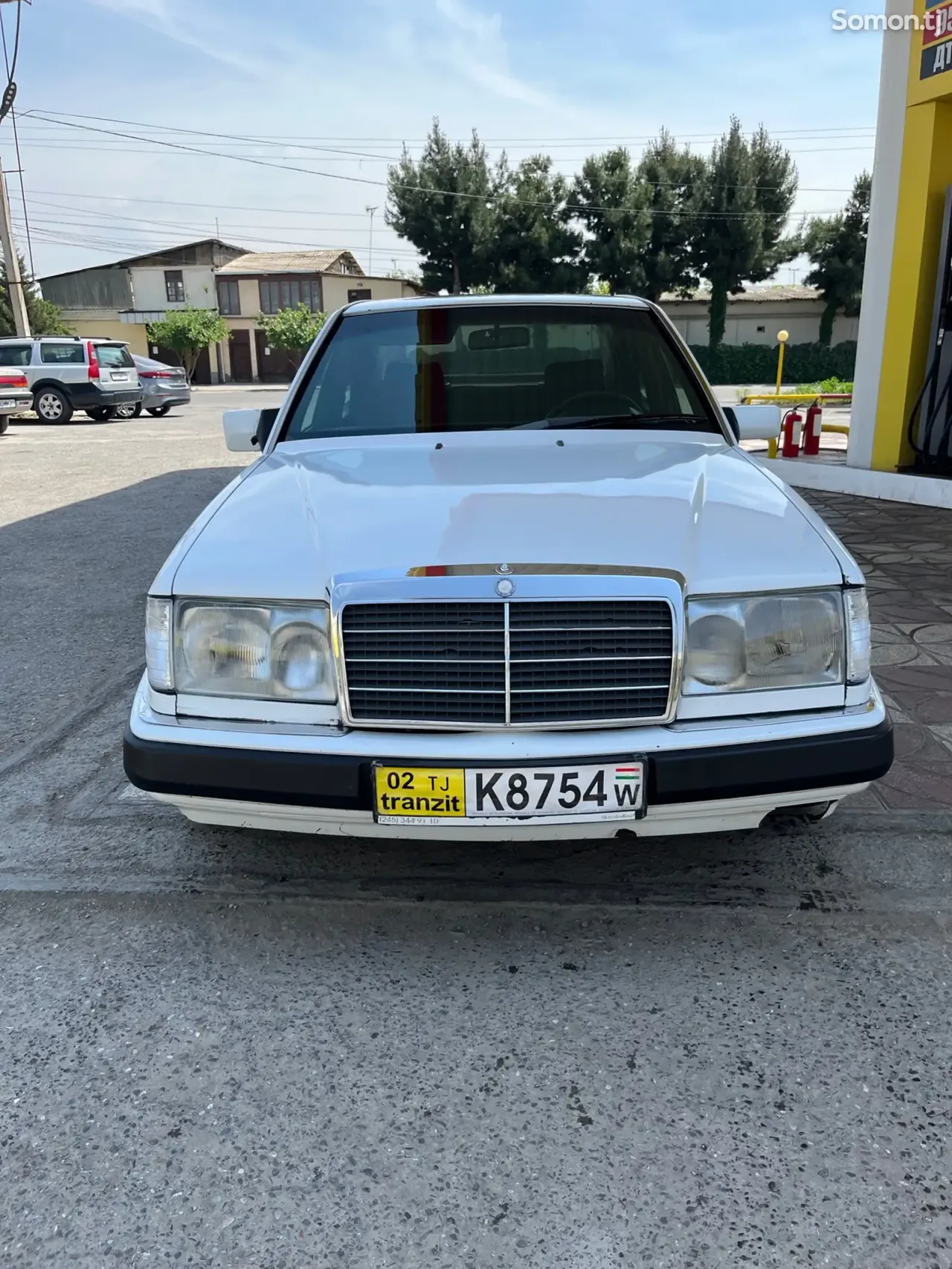 Mercedes-Benz W124 1990 · 2.5 MT