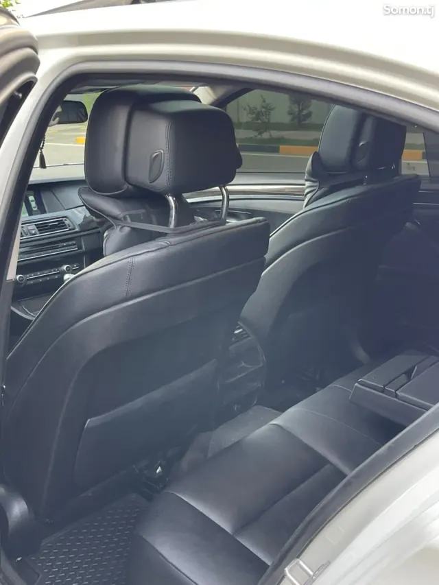 BMW 5 series 2014 · 2.0 AT