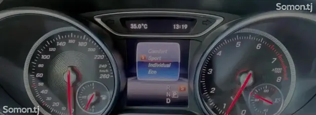 Mercedes-Benz GLA class 2019 · 2.0 AT
