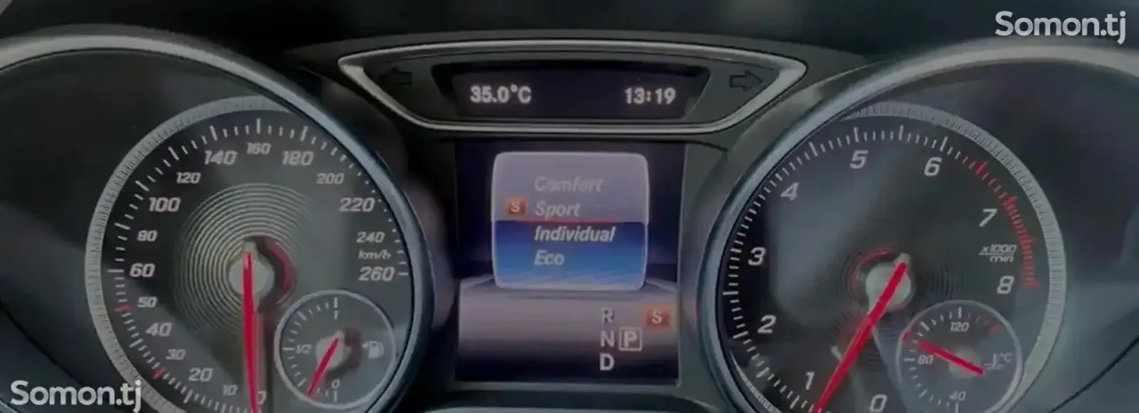Mercedes-Benz GLA class 2019 · 2.0 AT