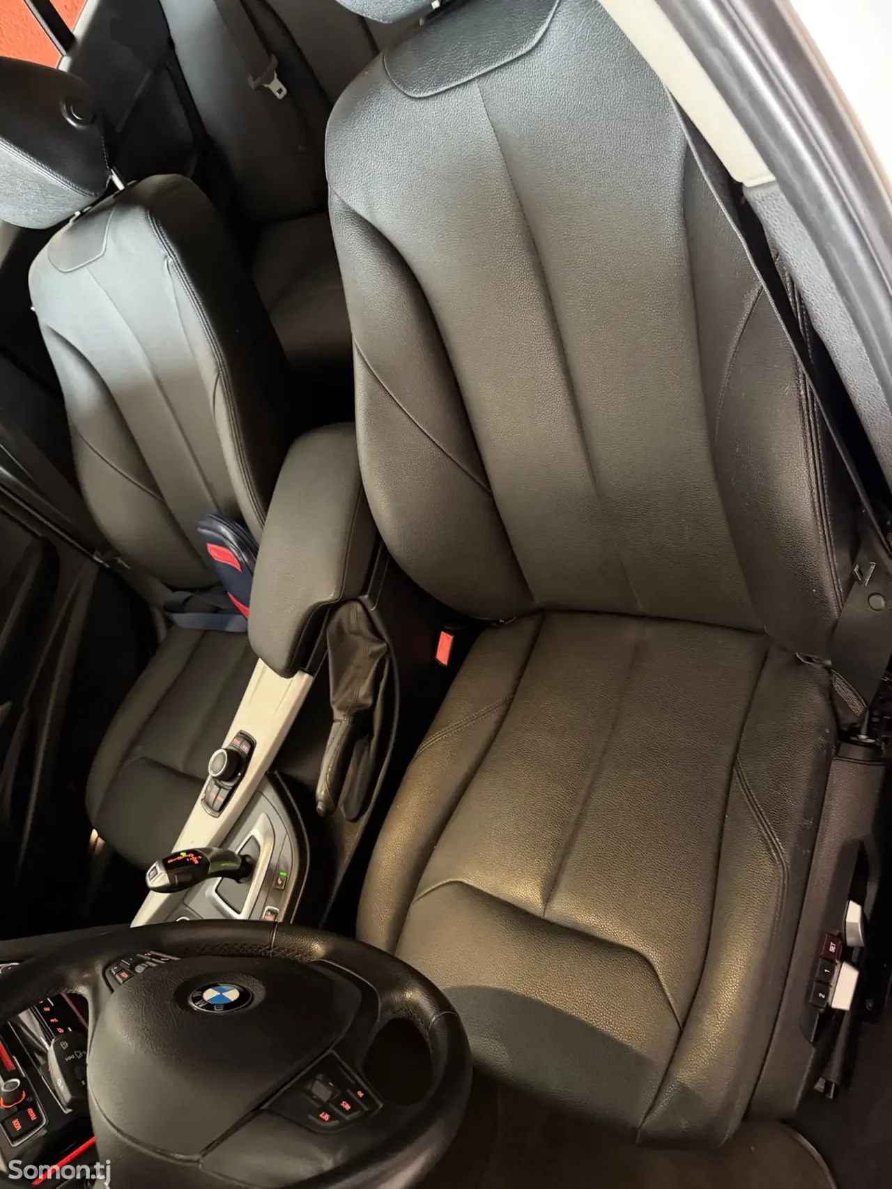 BMW 3 series 2016 · 2.0 AT