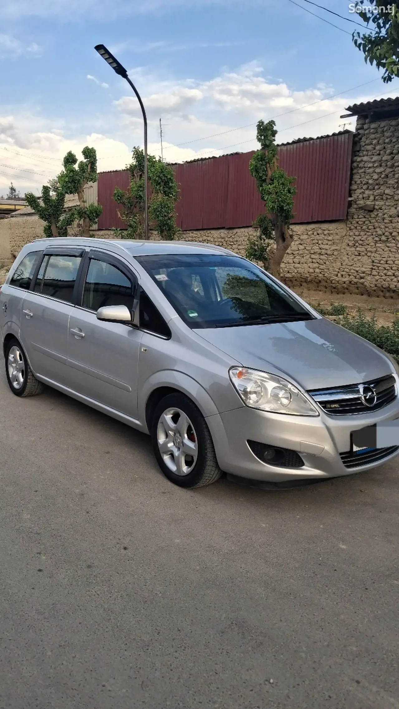 Opel Zafira 2008 · 1.6 MT