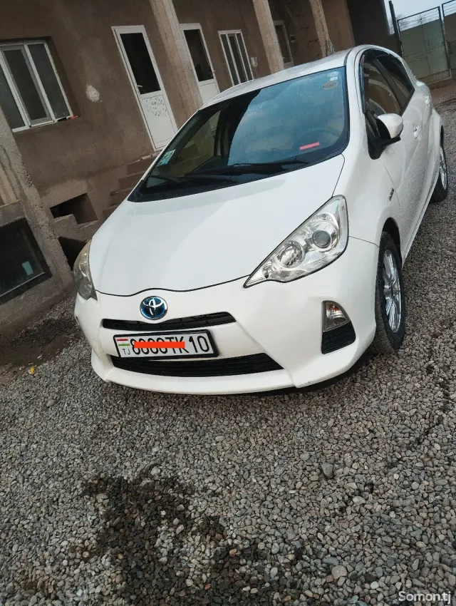 Toyota Aqua 2014 · 1.5 AT