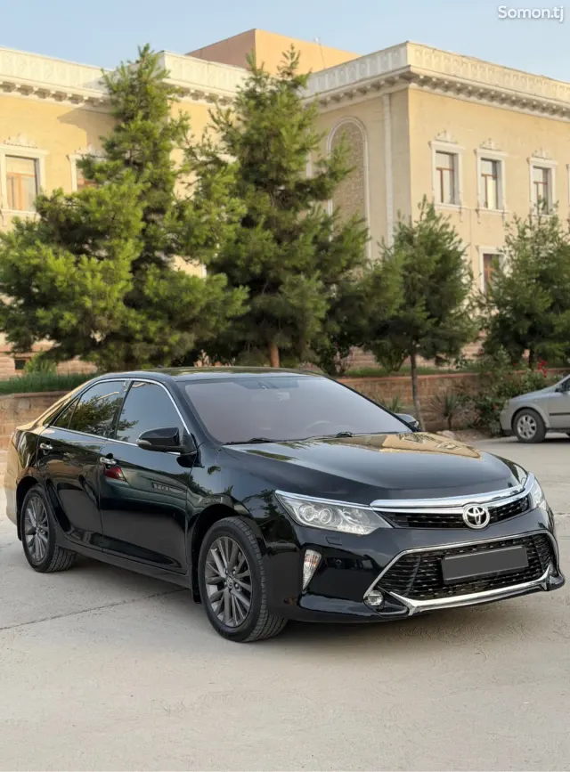 Toyota Camry 2016 · 3.5 AT