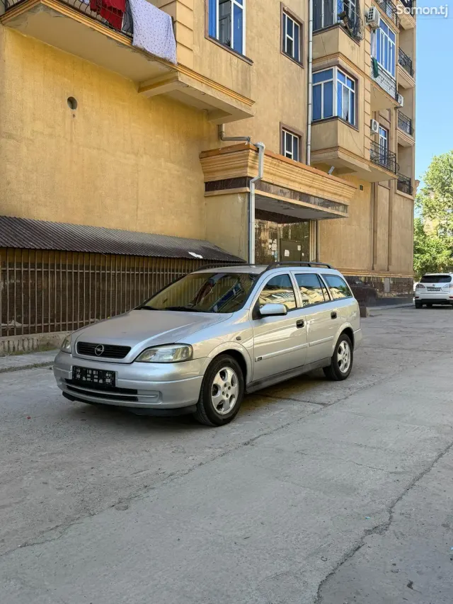 Opel Astra G 1999 · 1.6 MT
