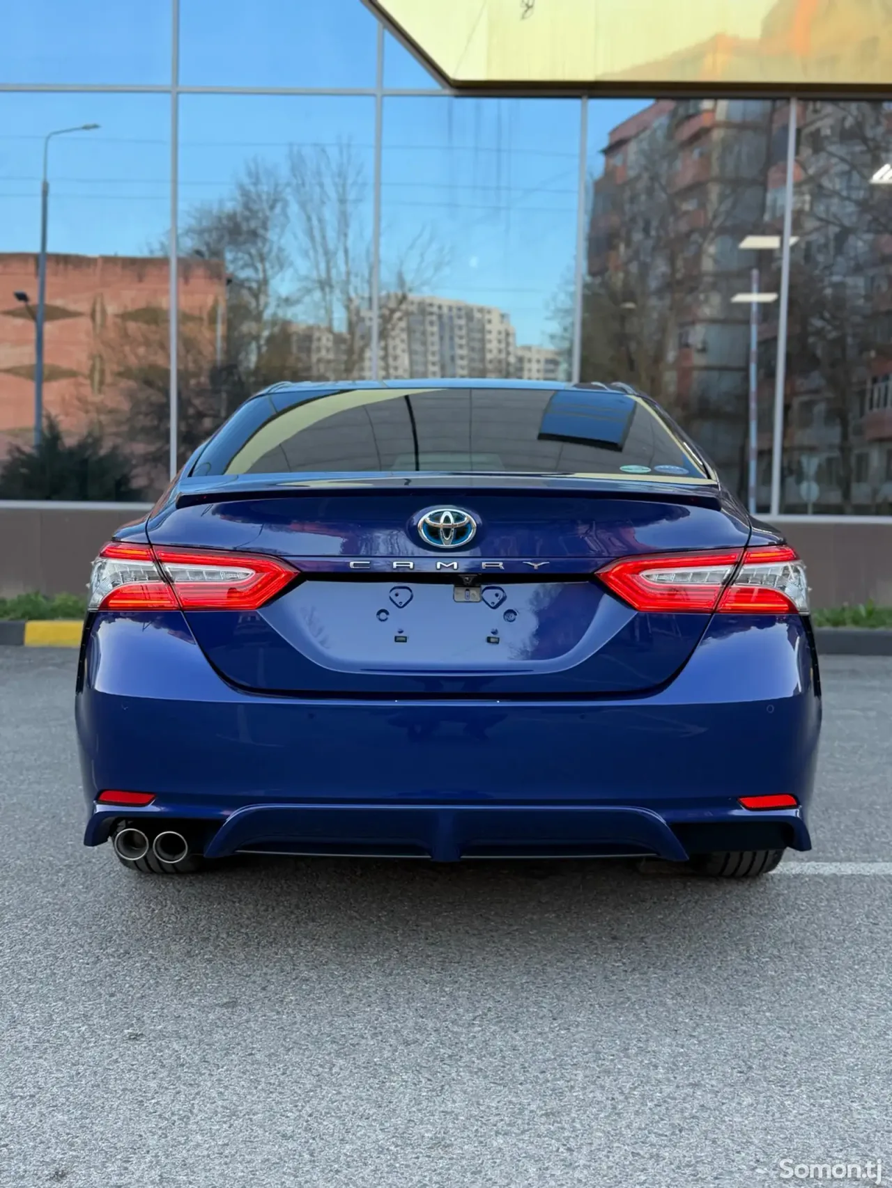 Toyota Camry 2019 · 2.5 AT