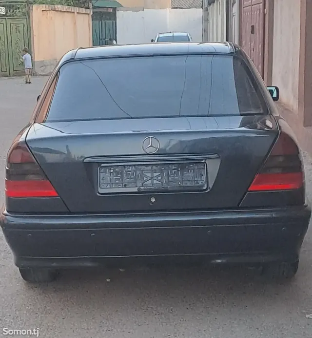 Mercedes-Benz C class 1996 · 2.0 MT