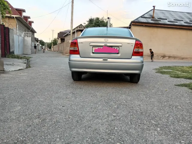 Opel Astra G 2001 · 1.6 MT