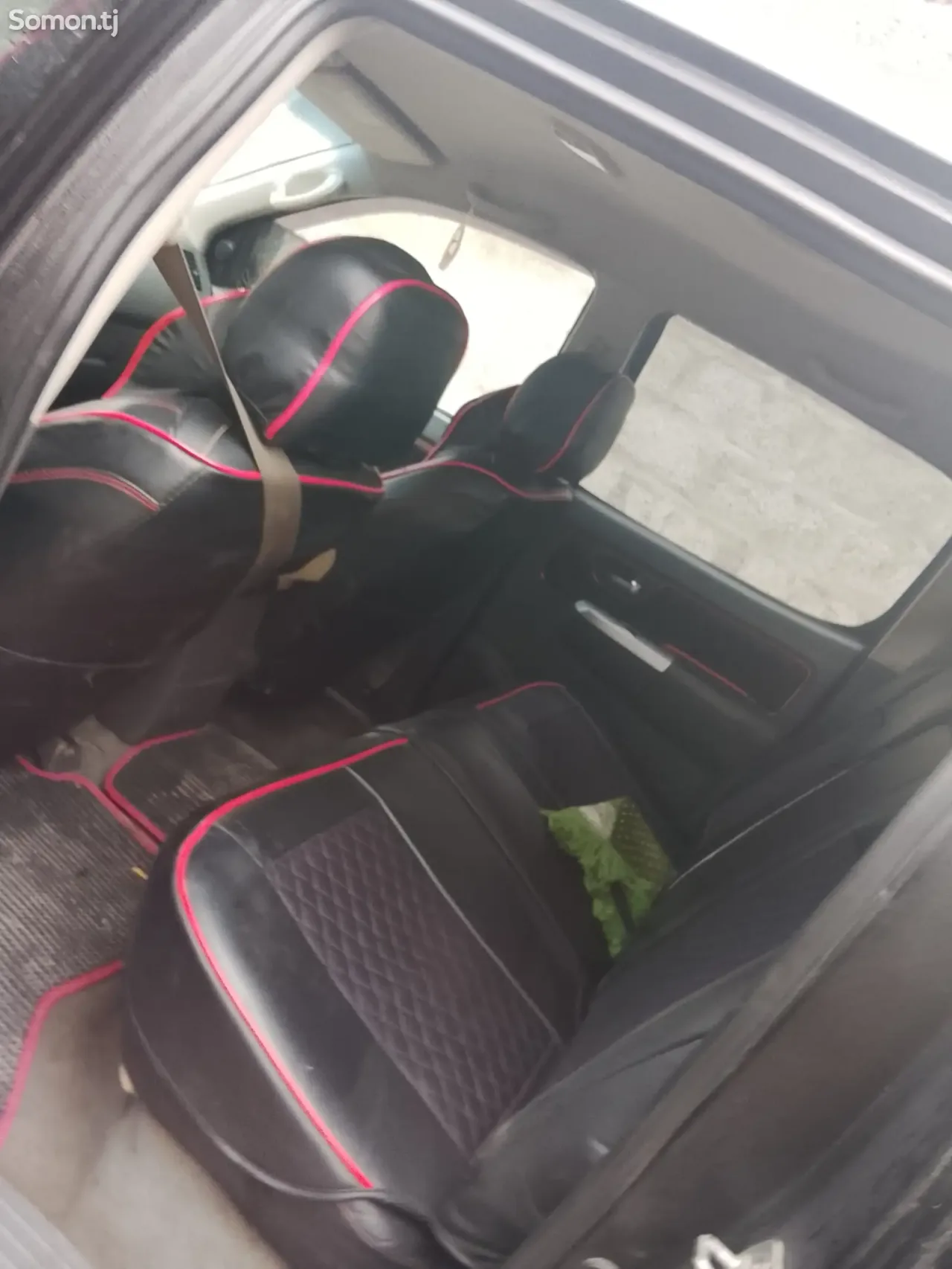 Toyota Hilux 2012 · 2.5 MT