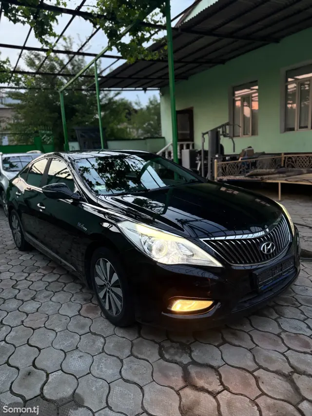 Hyundai Grandeur 2014 · 2.4 AT