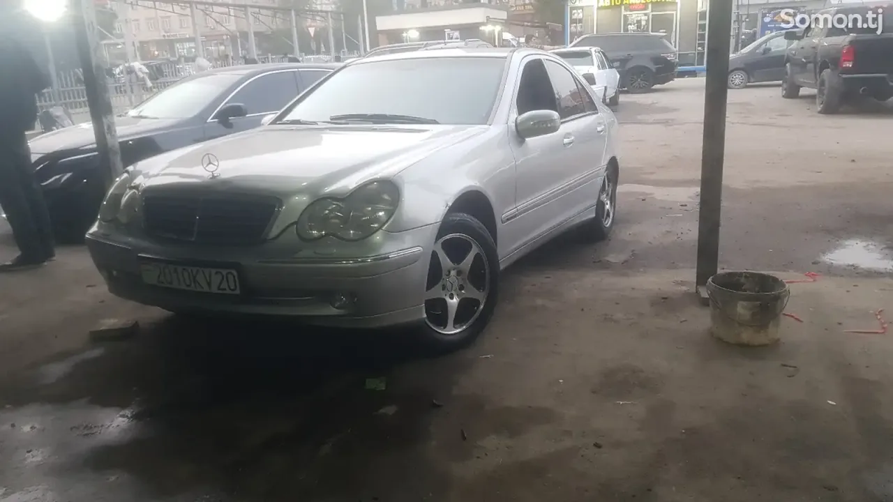 Mercedes-Benz C class 2001 · 2.0 MT