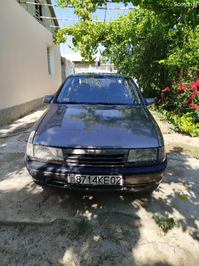 Opel Vectra A 1992 · 1.6 MT