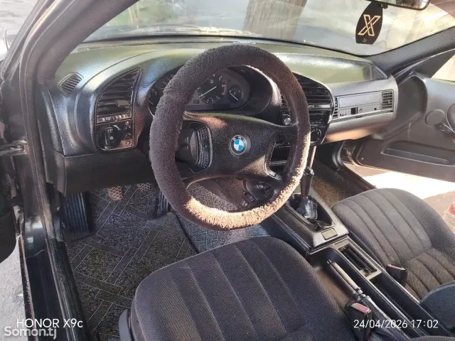 BMW 3 series 1992 · 1.6 MT
