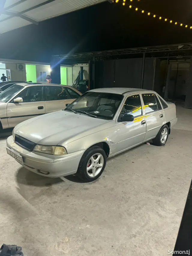 Daewoo Nexia 1994 · 1.6 MT