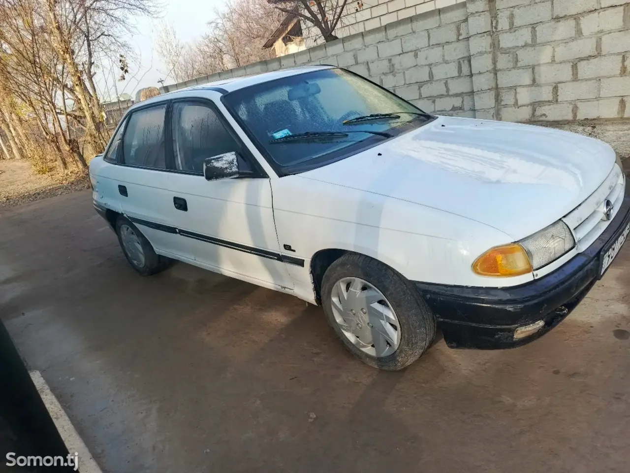 Opel Astra F 1993 · 1.6 MT