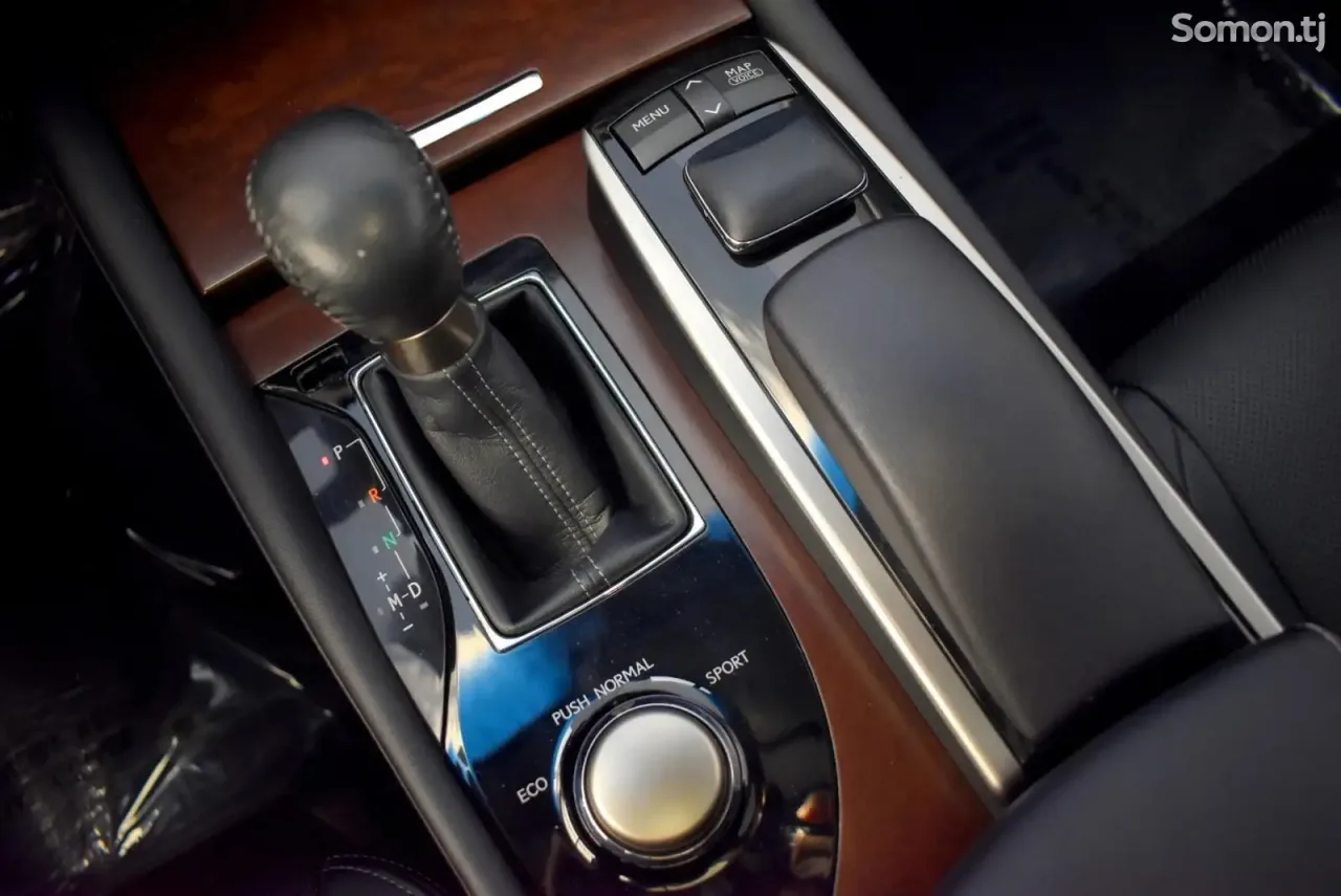 Lexus GS series 2014 · 2.5 AT