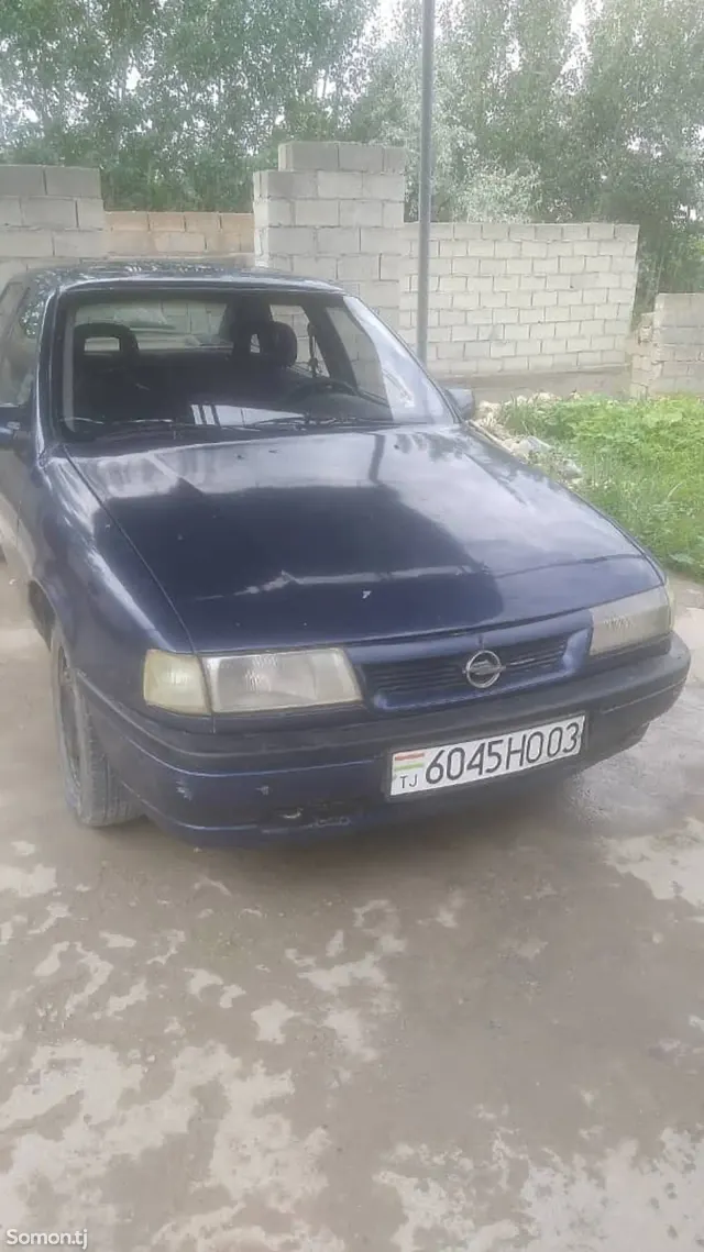 Opel Astra F 1993 · 1.6 MT