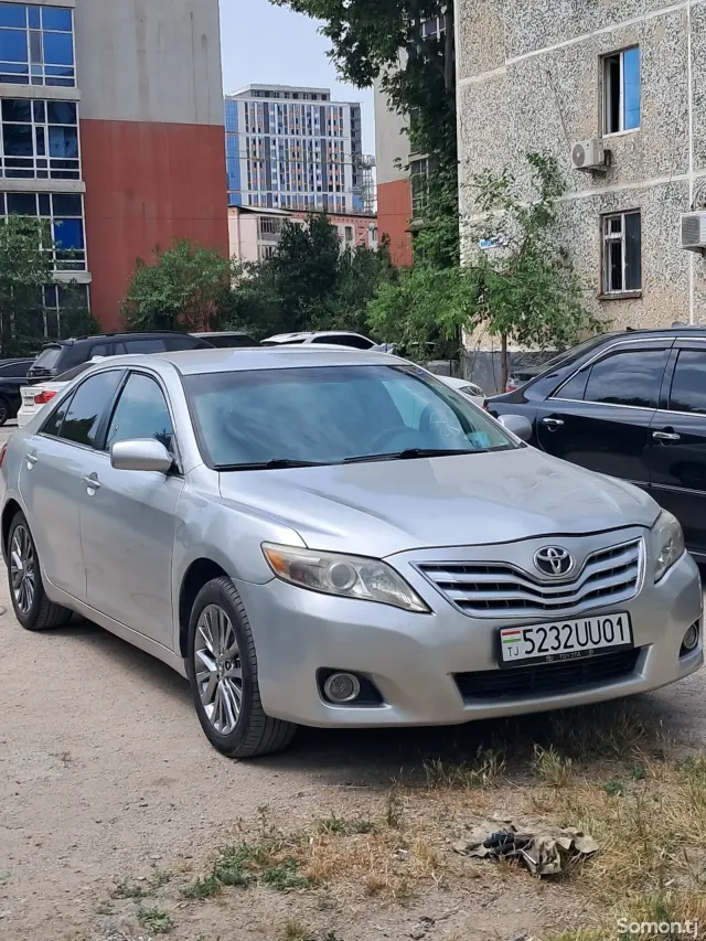 Toyota Camry 2011 · 2.5 AT