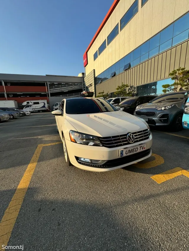 Volkswagen Passat 2014 · 2.0 AT