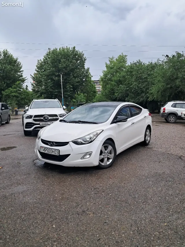 Hyundai Avante 2011 · 1.6 AT