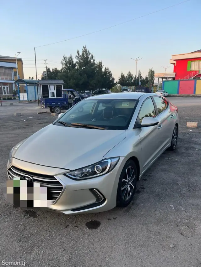 Hyundai Lantra 2016 · 2.0 AT