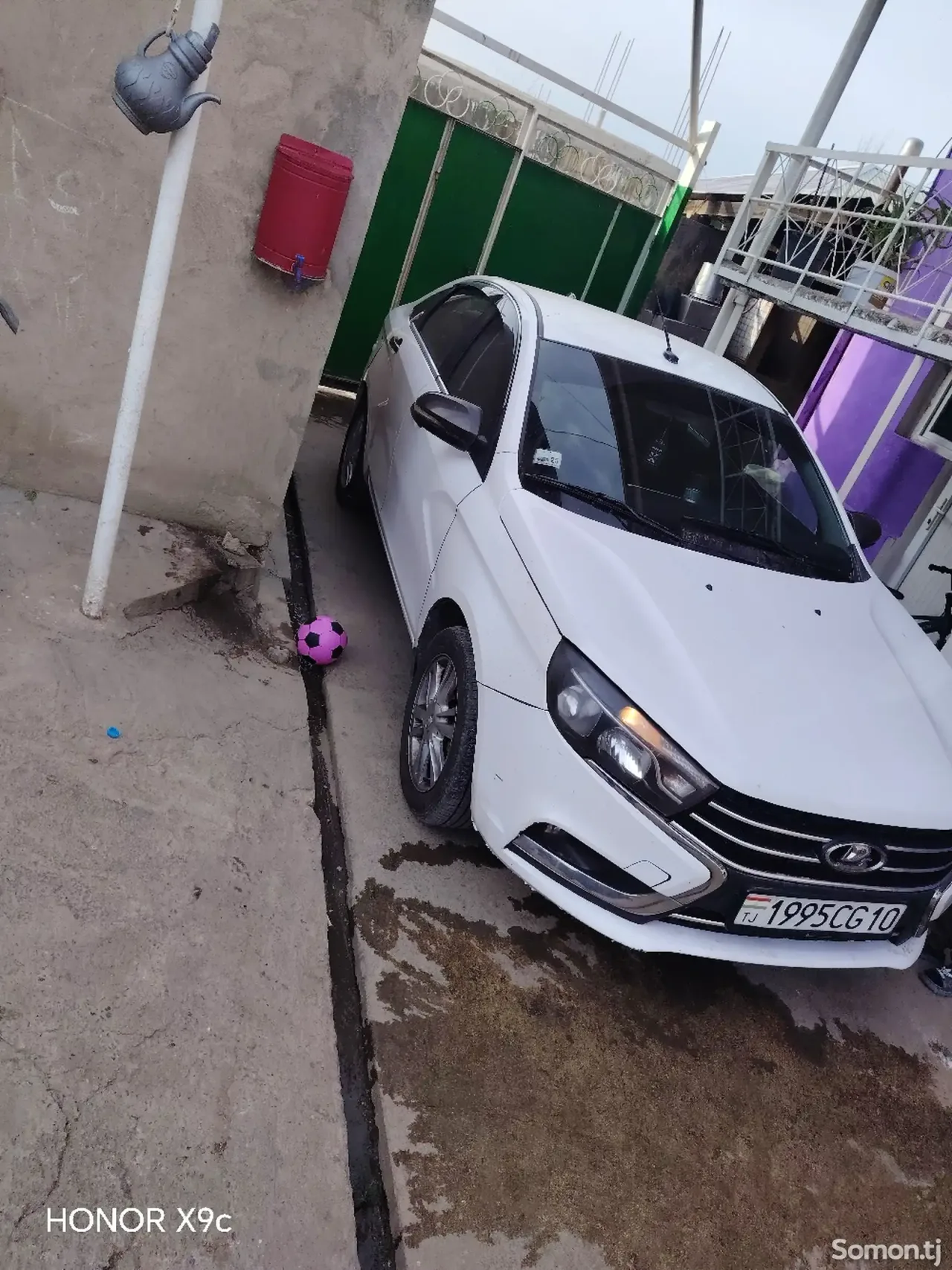 Lada (ВАЗ) Vesta 2017 · 1.6 AT
