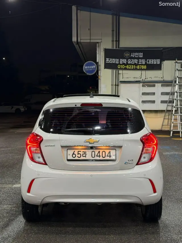 Chevrolet Spark 2016 · 1.0 AT