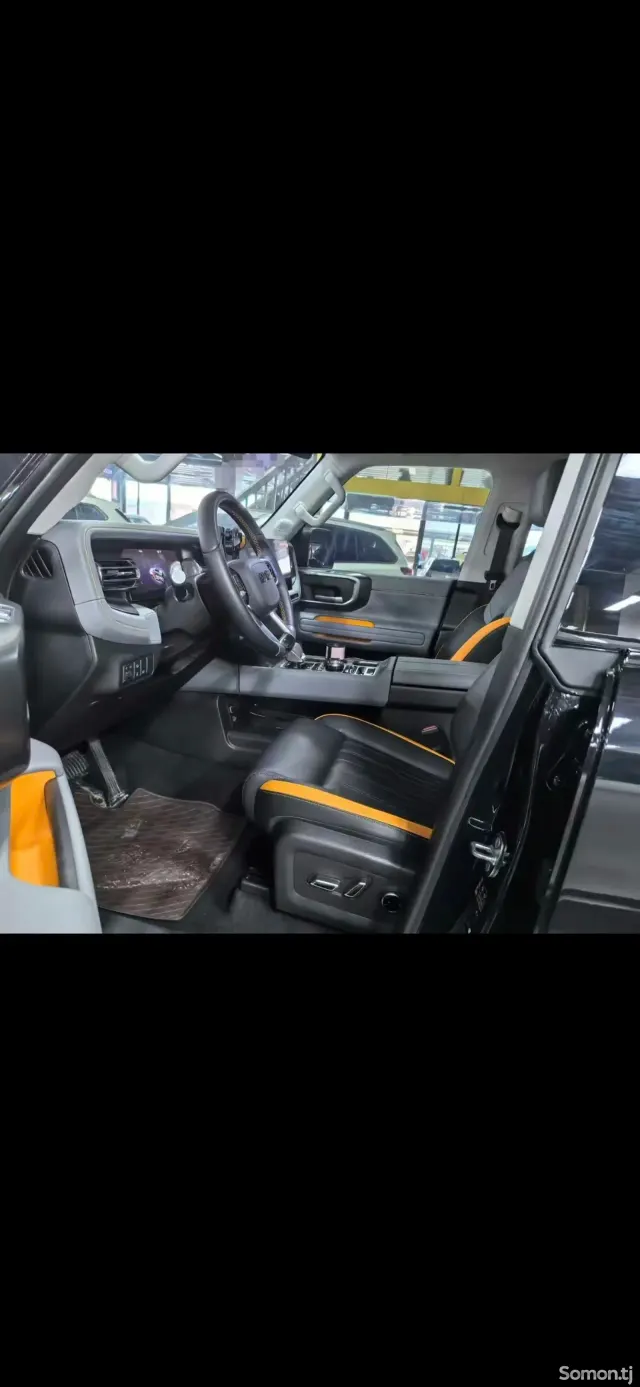 BAIC BJ60 2025 · AT
