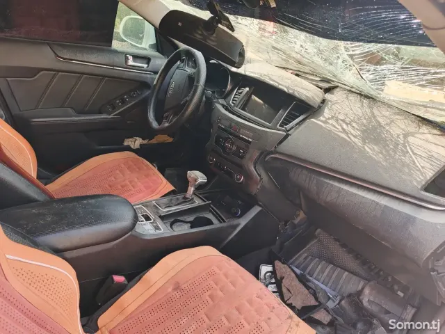 Kia K7 2012 · 2.4 AT