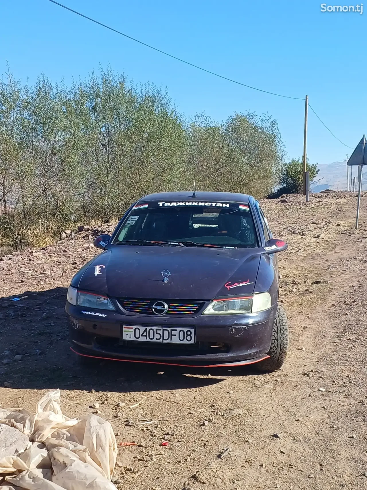 Opel Vectra B 1977 · 1.6 MT