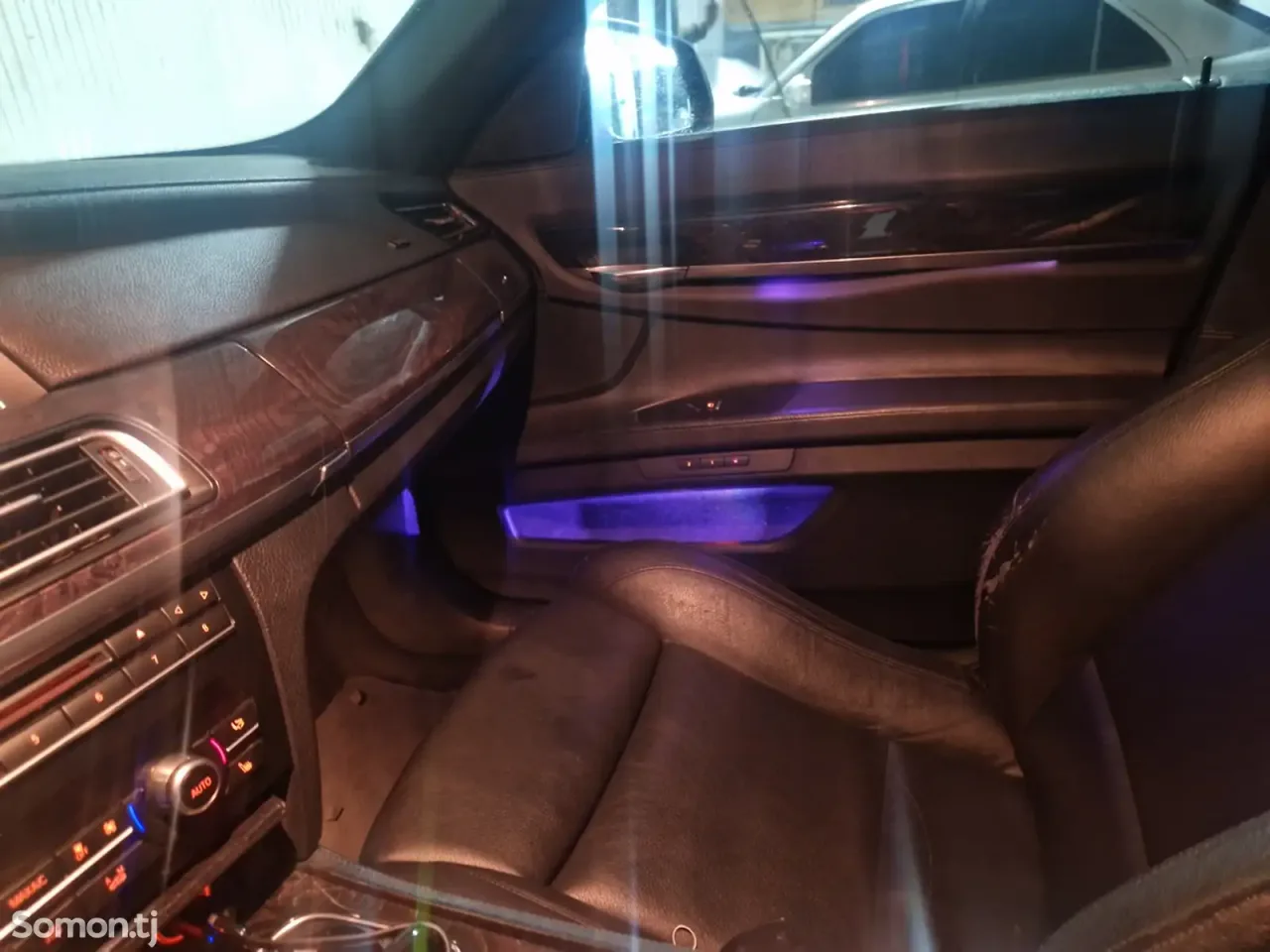 BMW 7 series 2014 · 3.0 AT