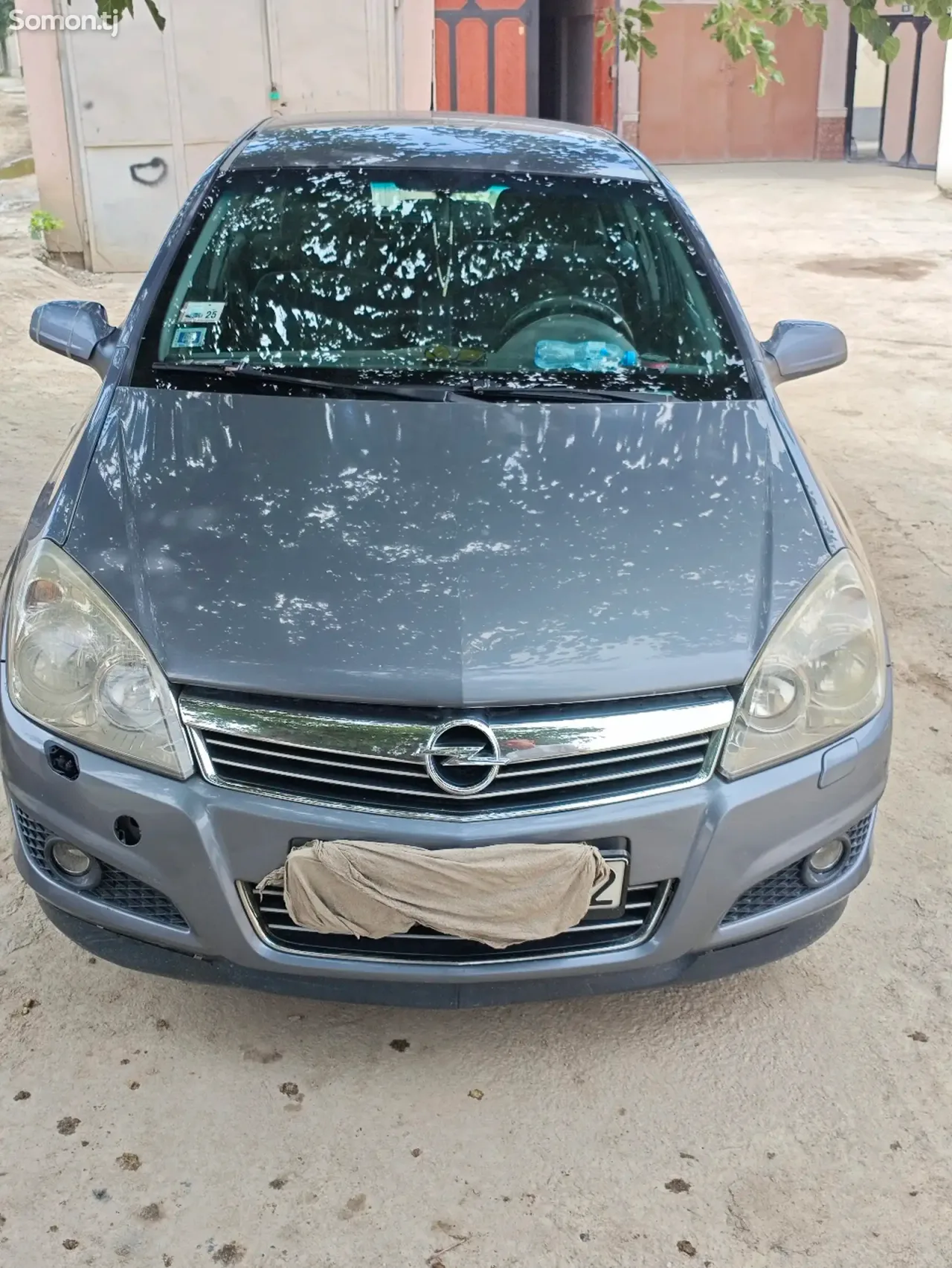 Opel Astra H 2009 · 1.6 MT