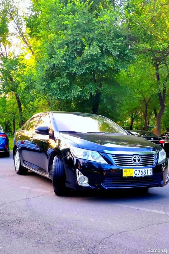Toyota Camry 2013 · 2.5 AT
