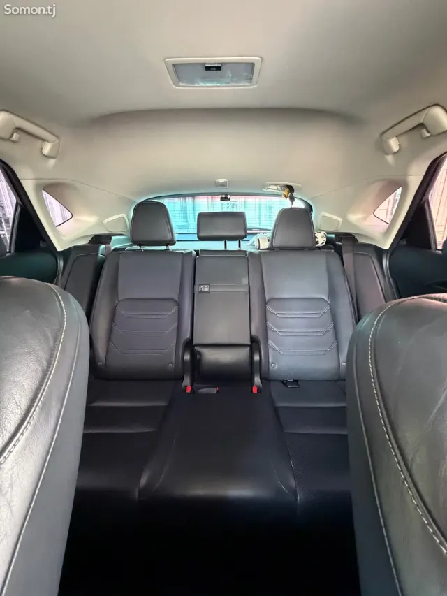 Lexus NX series 2015 · 2.5 AT
