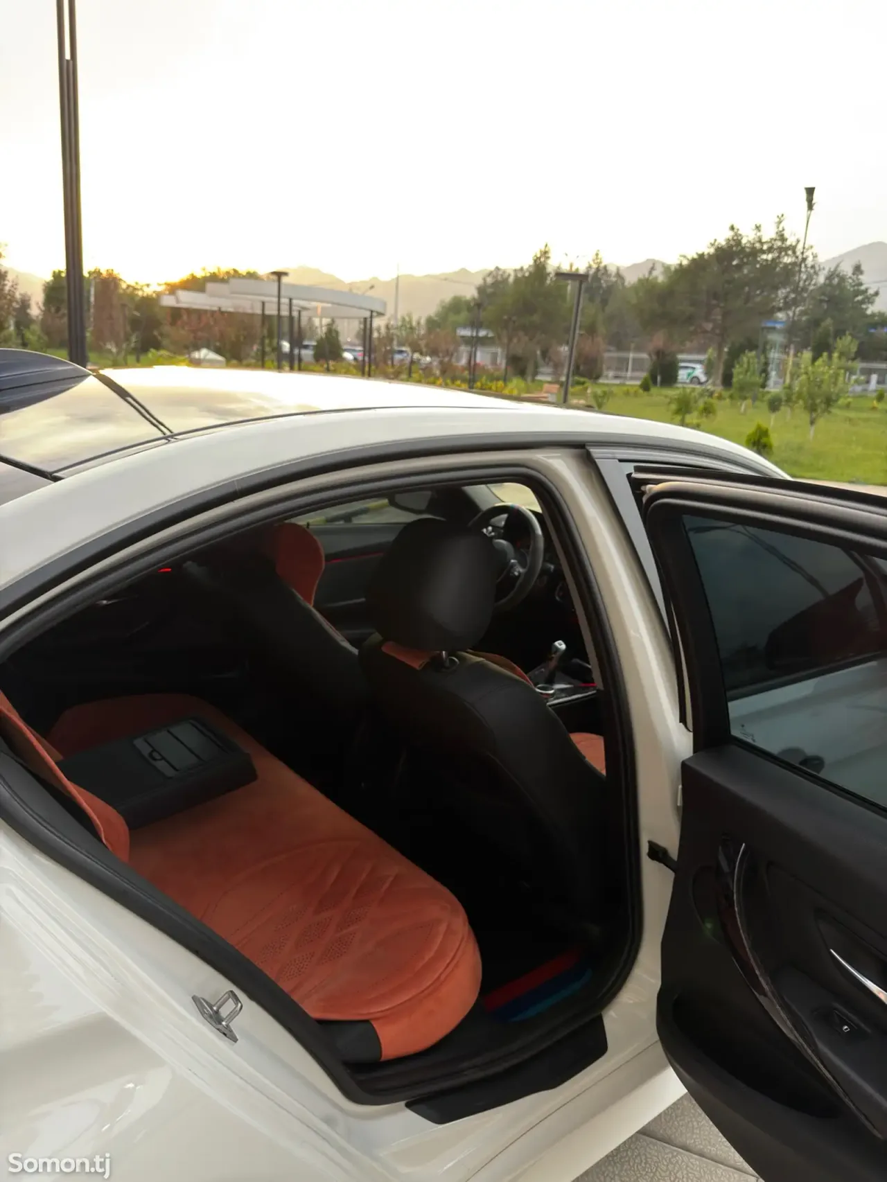 BMW 3 series 2014 · 2.0 AT