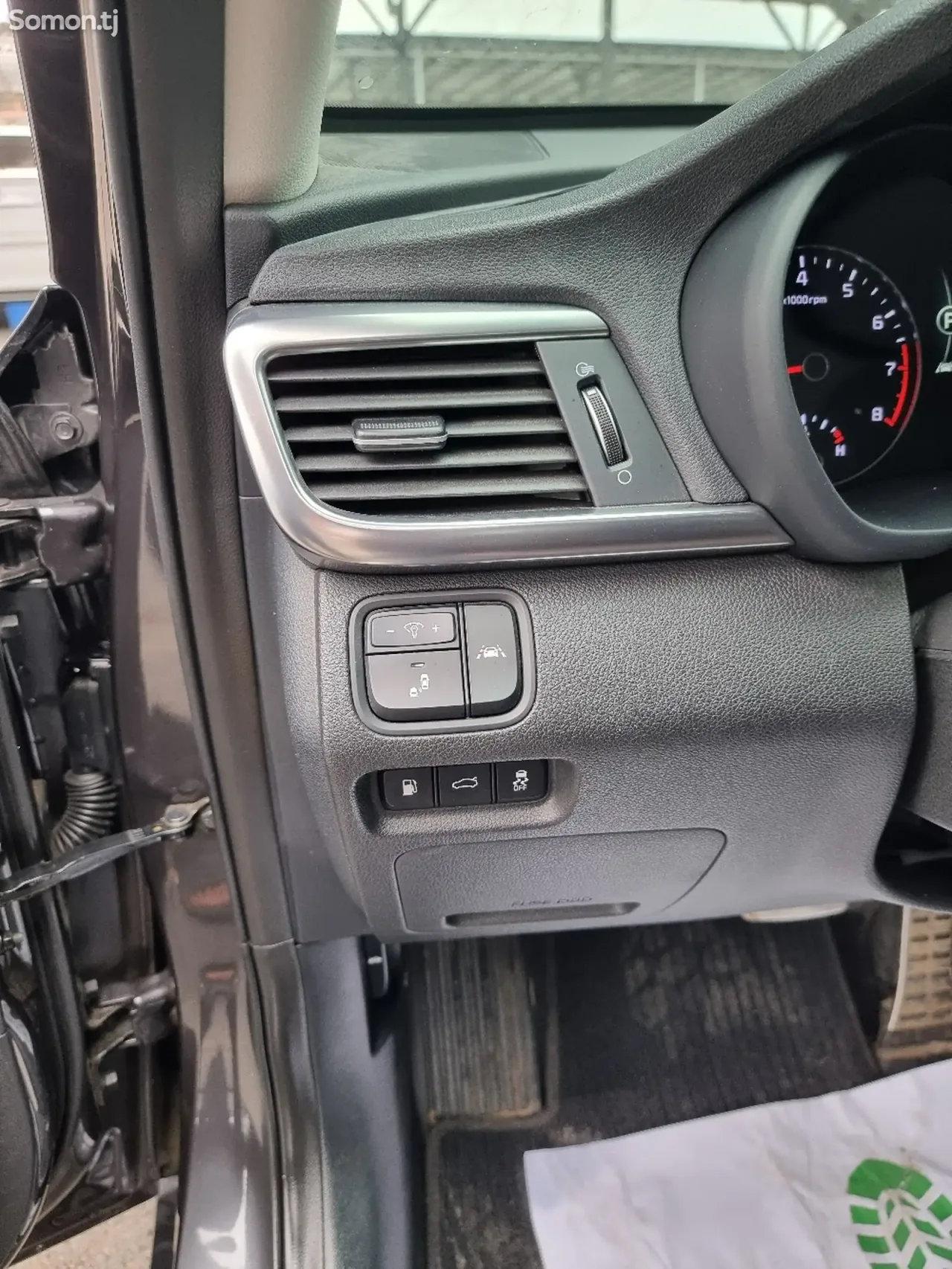 Kia K5 2015 · 2.0 AT