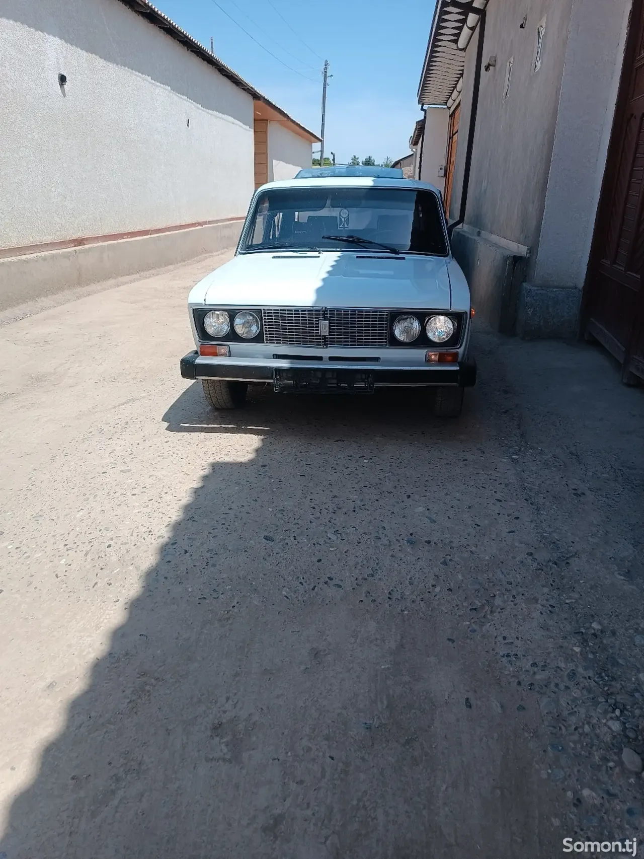 Lada (ВАЗ) 2106 1977 · 0.6 MT