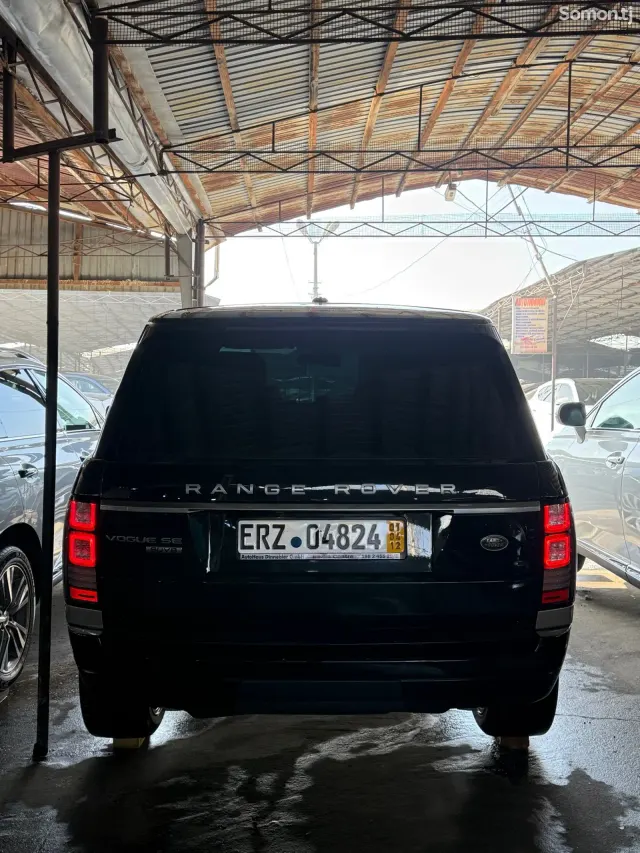 Land Rover Vogue 2015 · 4.4 AT
