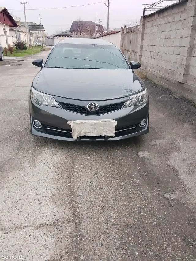 Toyota Camry 2012 · 3.5 AT