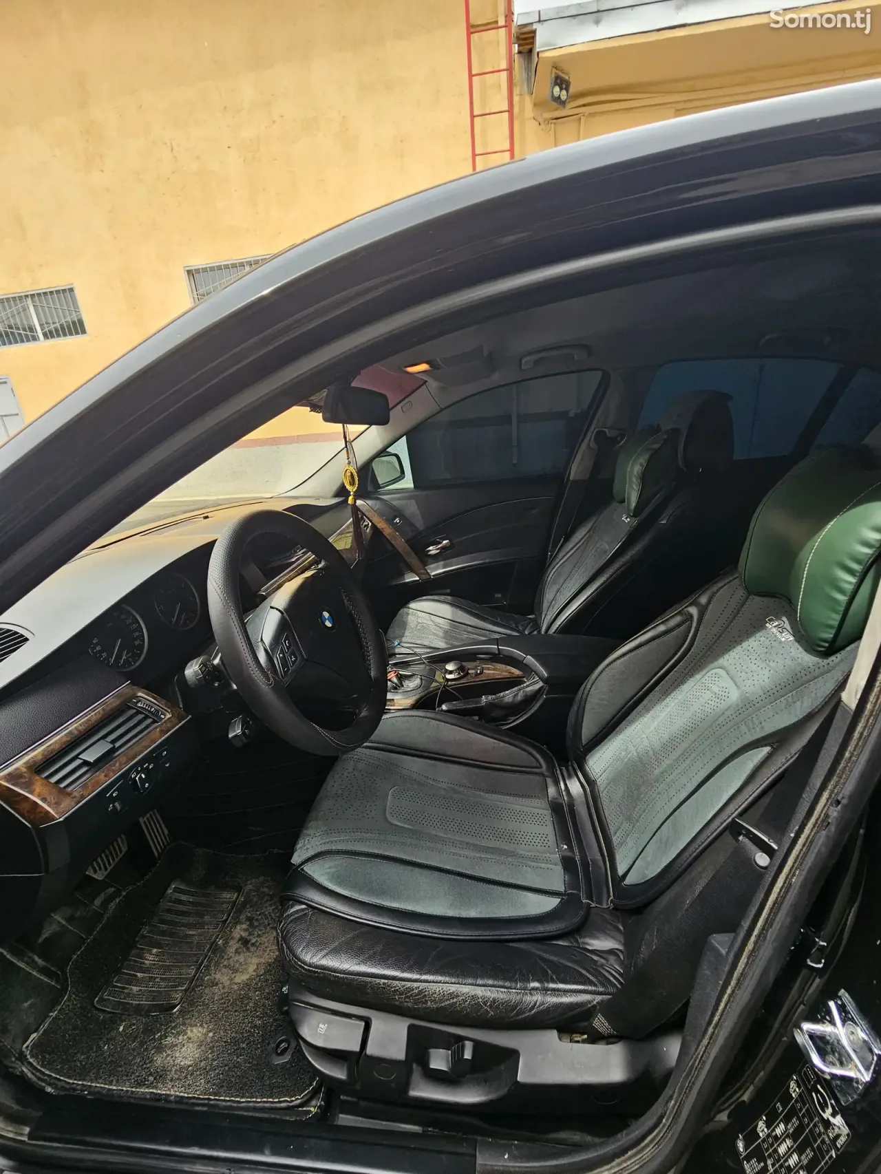 BMW 5 series 2004 · 3.0 AT