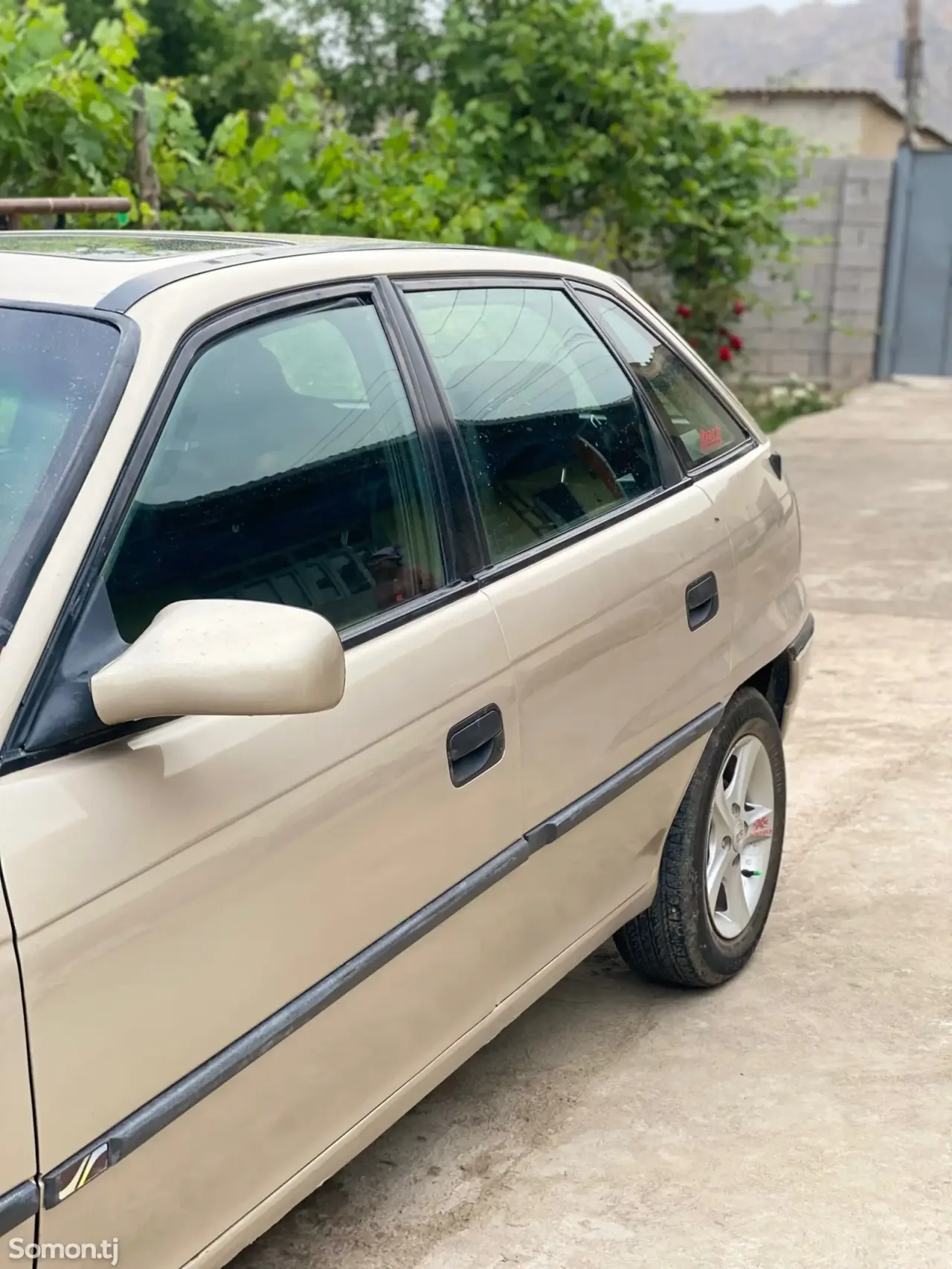 Opel Astra F 1997 · 1.6 MT
