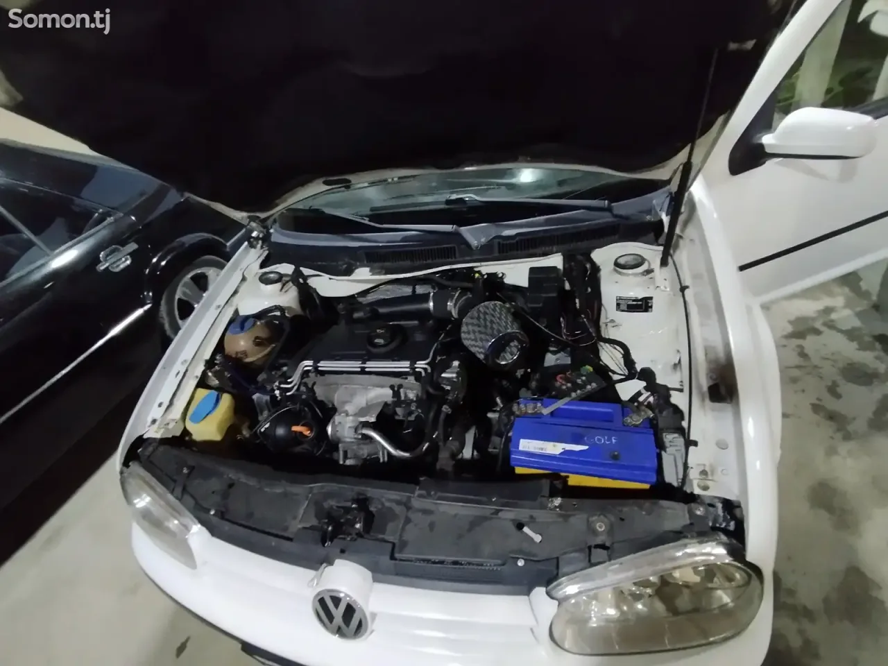Volkswagen Golf 1999 · 2.0 MT