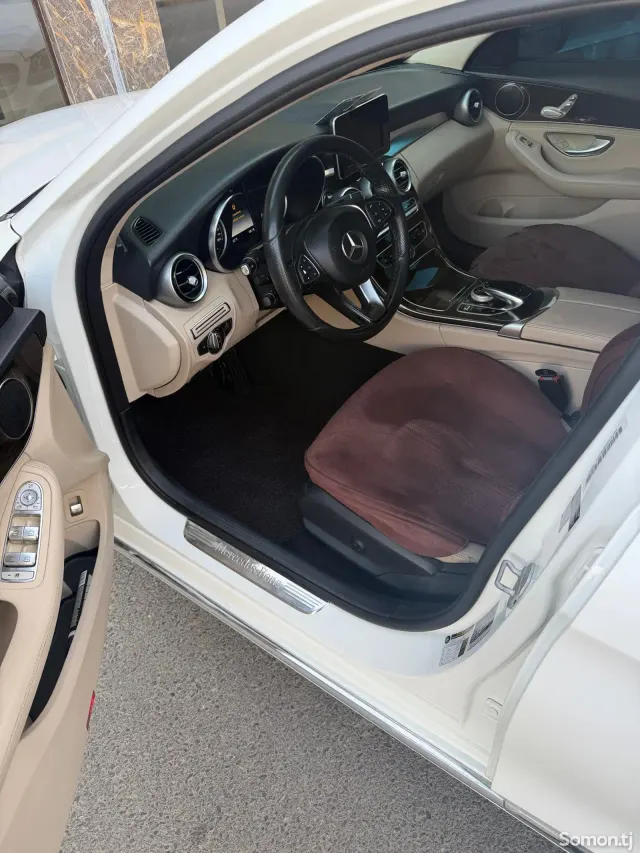 Mercedes-Benz C class 2015 · 2.0 AT
