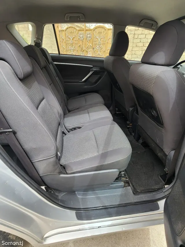 Toyota Corolla Verso 2015 · 1.6 MT