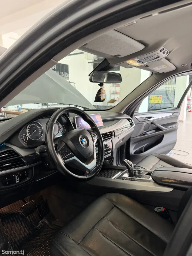 BMW X5 2014 · 2.5 AT