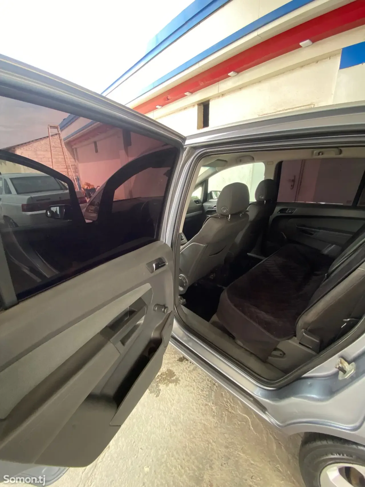 Opel Zafira 2006 · 1.8 MT